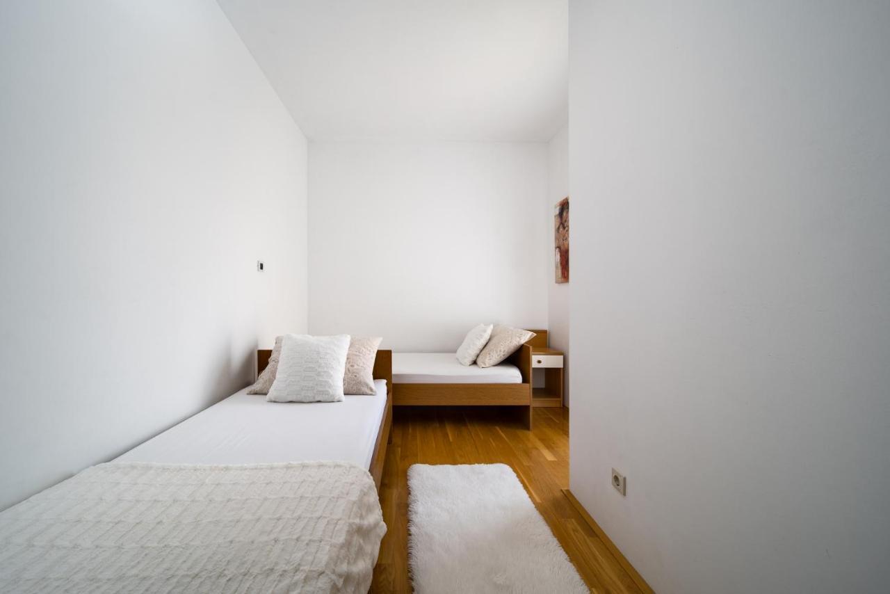 Apartment Toma Podstrana Luaran gambar